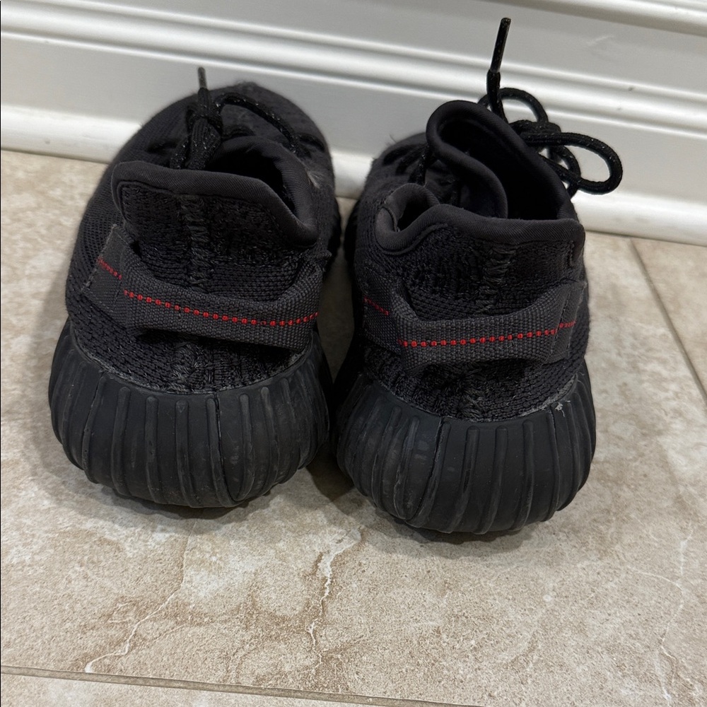 Yeezy 350 black reflective - Picture 3 of 5